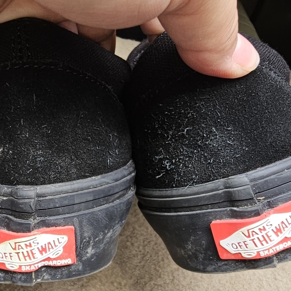 All black vans slip on, skateboarding pop Cush insole,great like new shape - Picture 4 of 5
